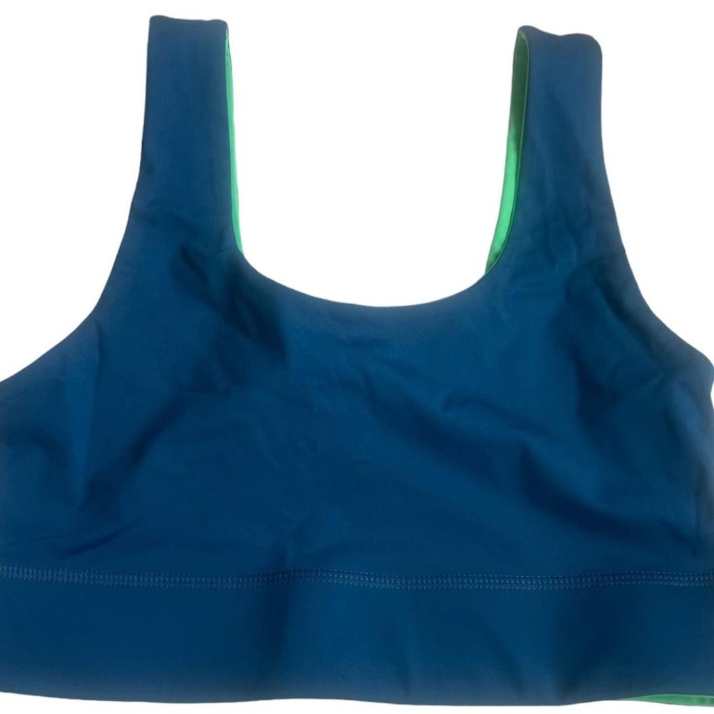 Fabletics sports bra reversible size M NWOT